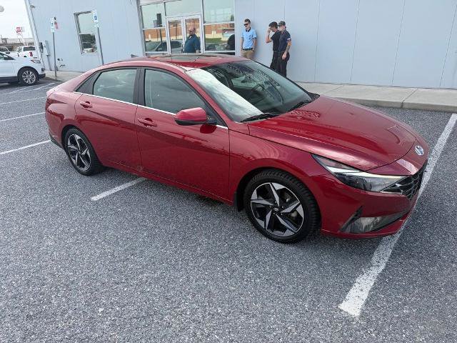 Used 2023 Hyundai Elantra Limited FWD image 2