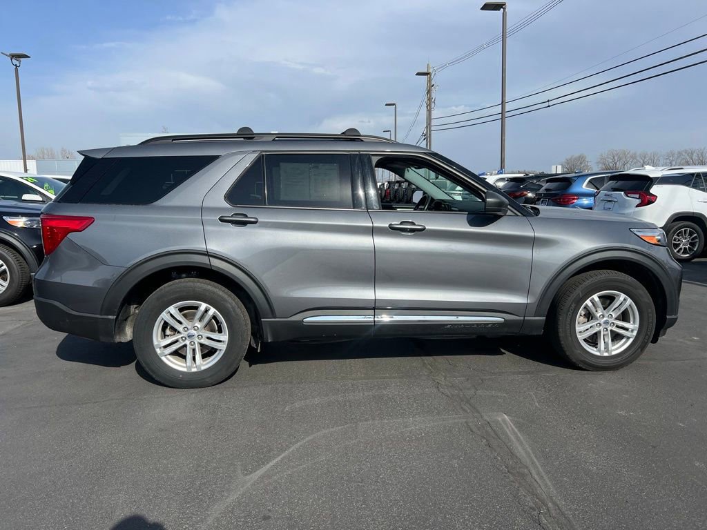 Certified 2022 Ford Explorer XLT w/ Class IV Trailer Tow Package image 6