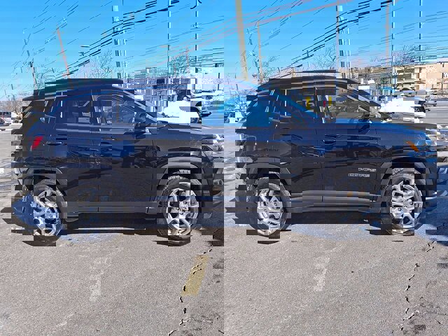 Used 2022 Jeep Compass Latitude w/ Sun and Sound Group image 11