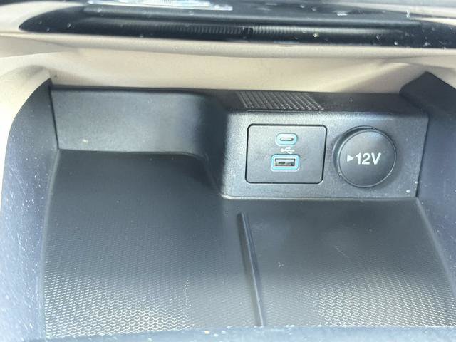 Certified 2022 Ford Escape Titanium FWD image 31