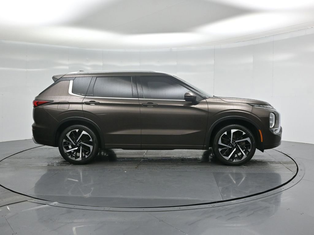 Used 2022 Mitsubishi Outlander SEL image 7