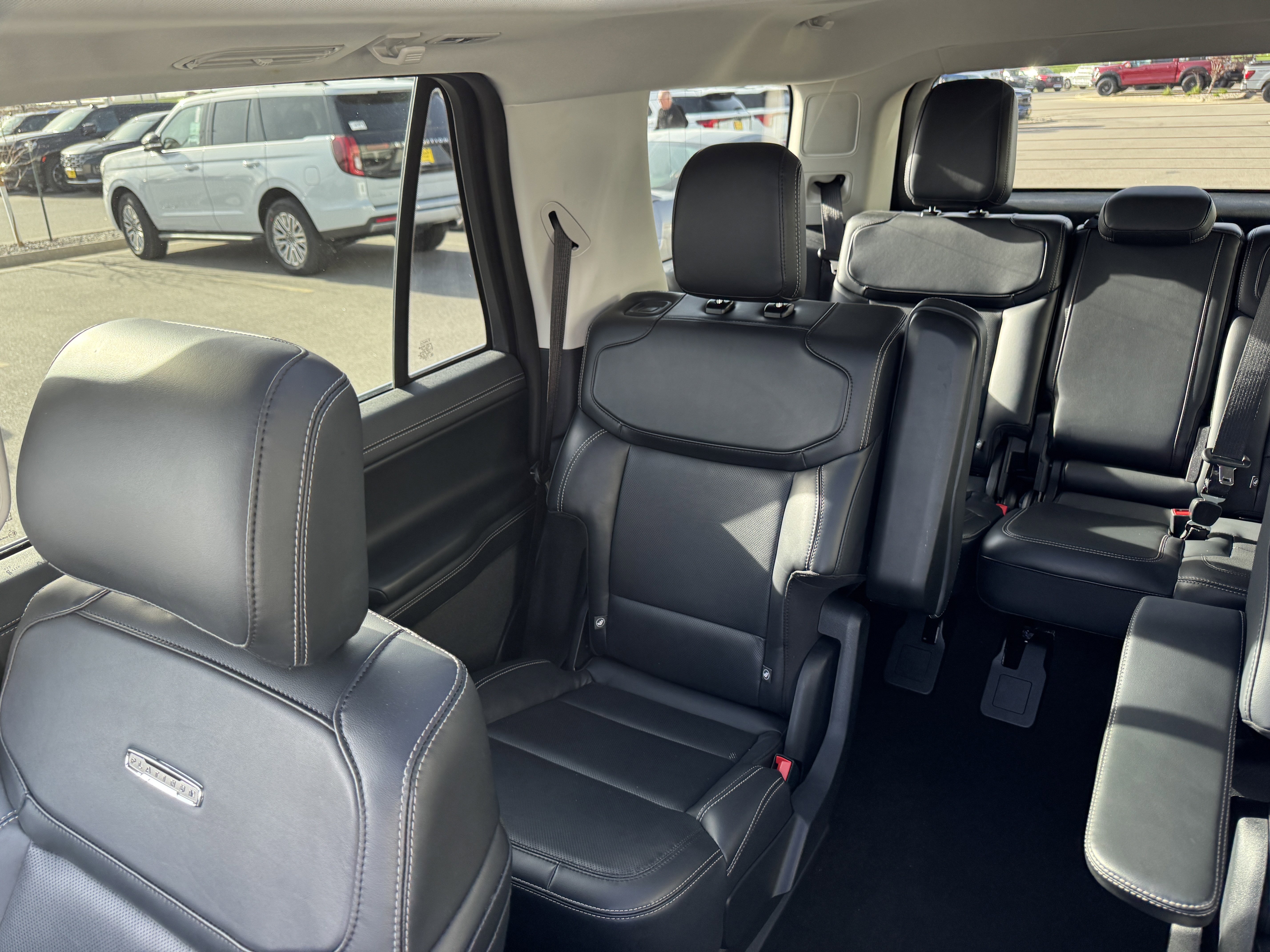 Certified 2025 Ford Expedition Platinum AWD/4WD image 12