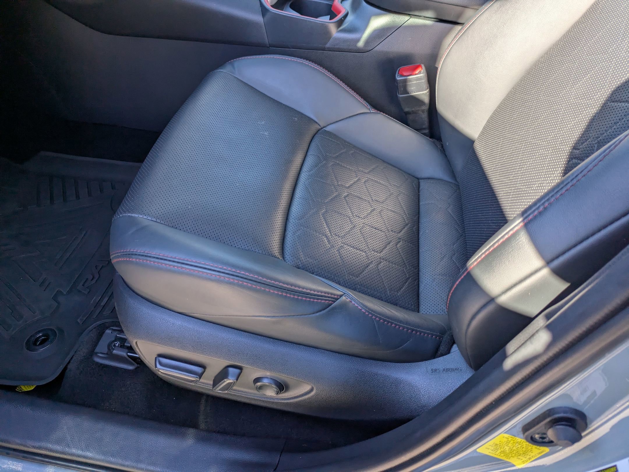 Used 2020 Toyota RAV4 TRD Off-Road image 13