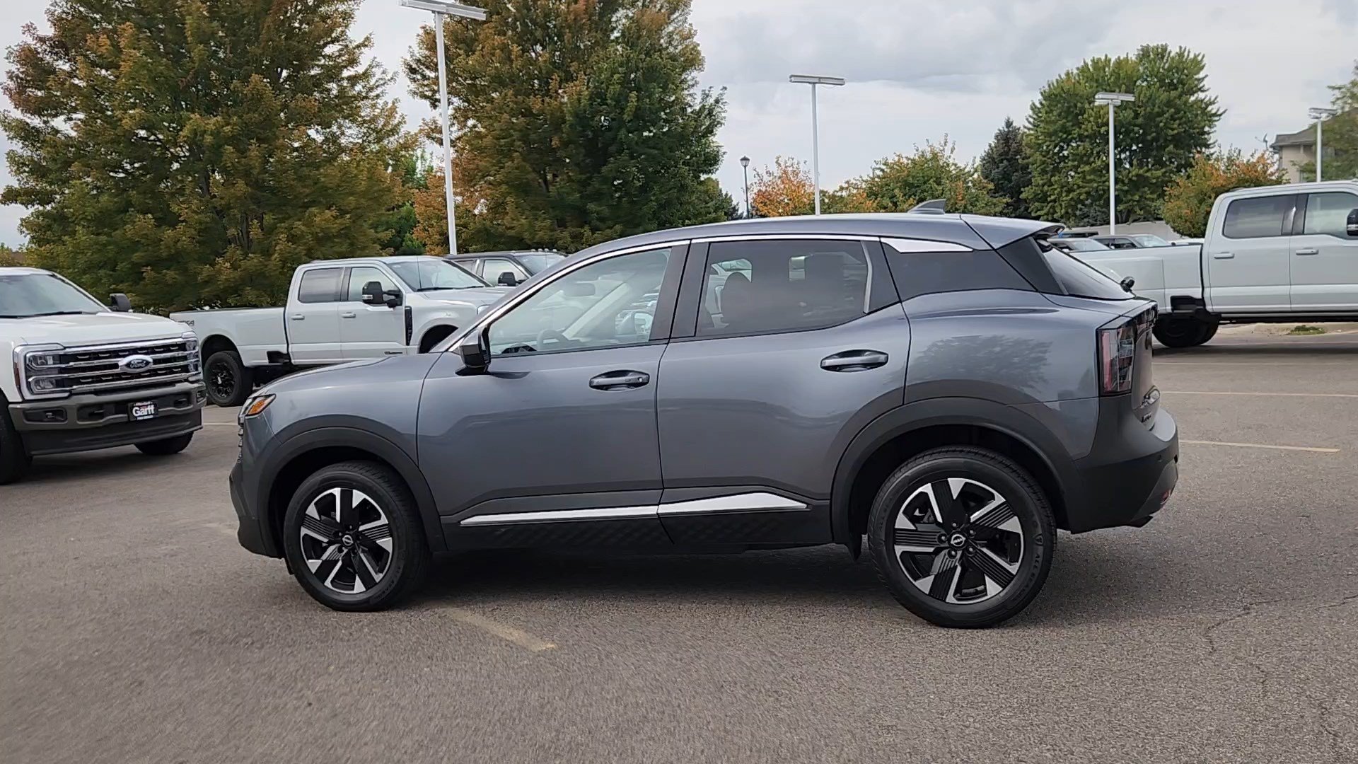 Used 2025 Nissan Kicks SV AWD/4WD image 23