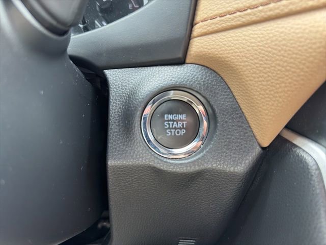Used 2025 Toyota RAV4 XLE Premium w/ Weather Package AWD/4WD image 41