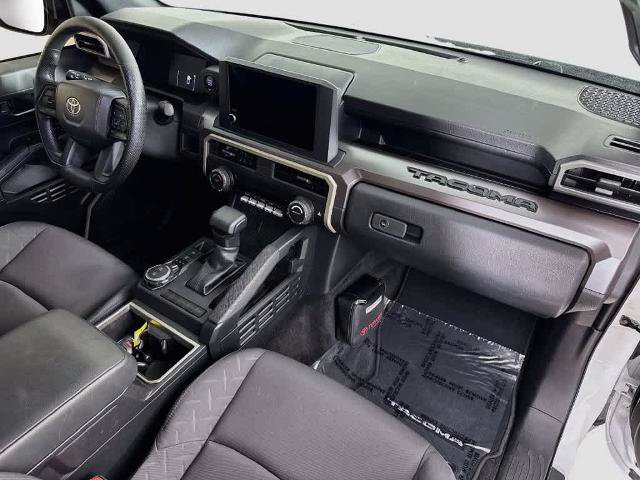 Used 2024 Toyota Tacoma SR5 AWD/4WD image 31