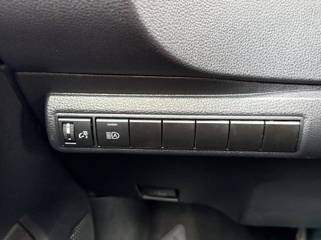 Used 2025 Toyota Corolla LE FWD image 22