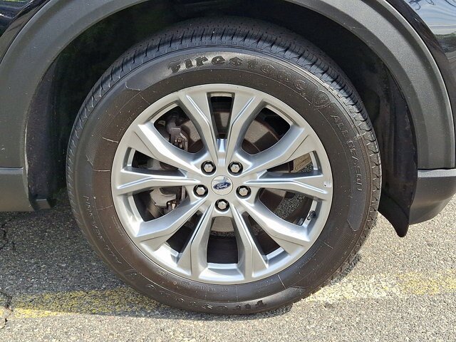 Certified 2023 Ford Explorer XLT w/ Equipment Group 202A AWD/4WD image 18