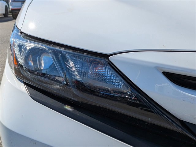 Used 2021 Toyota Camry SE image 10