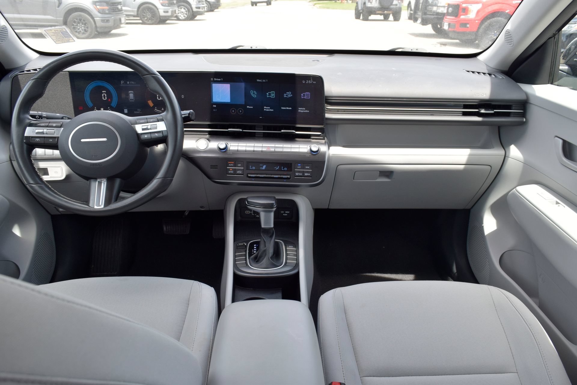 Used 2025 Hyundai Kona SEL FWD image 5