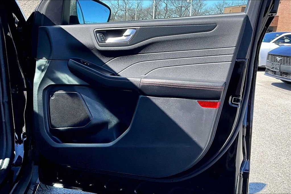 Certified 2023 Ford Escape ST-Line w/ Tech Pack #1 image 22