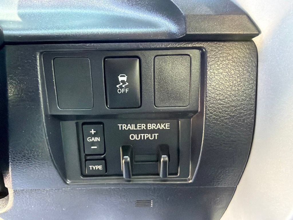 Used 2017 Toyota Tundra SR5 RWD image 30