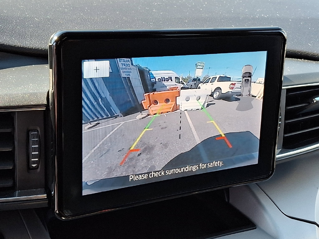 Certified 2023 Ford Explorer XLT w/ Equipment Group 202A AWD/4WD image 19