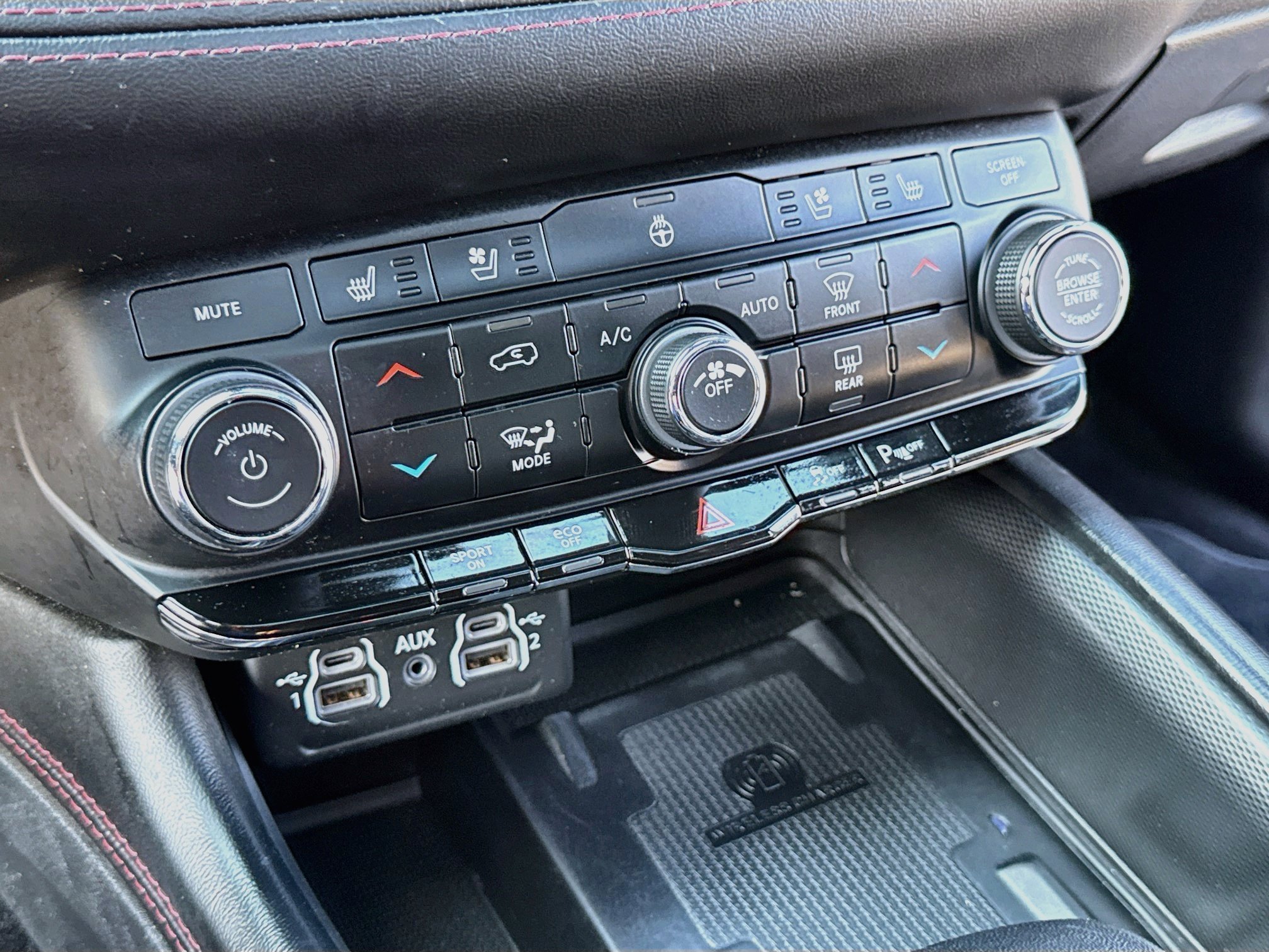 Used 2021 Dodge Durango R/T w/ Blacktop Package AWD/4WD image 19