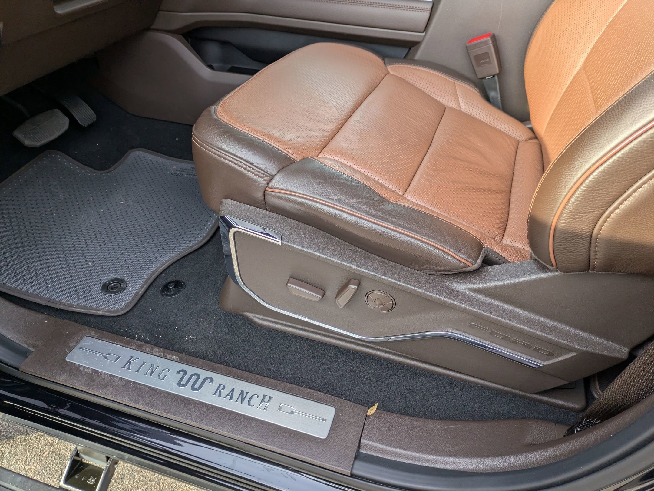 Certified 2024 Ford F250 King Ranch w/ Chrome Package image 14