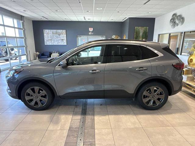 Certified 2024 Ford Escape Platinum AWD/4WD image 6