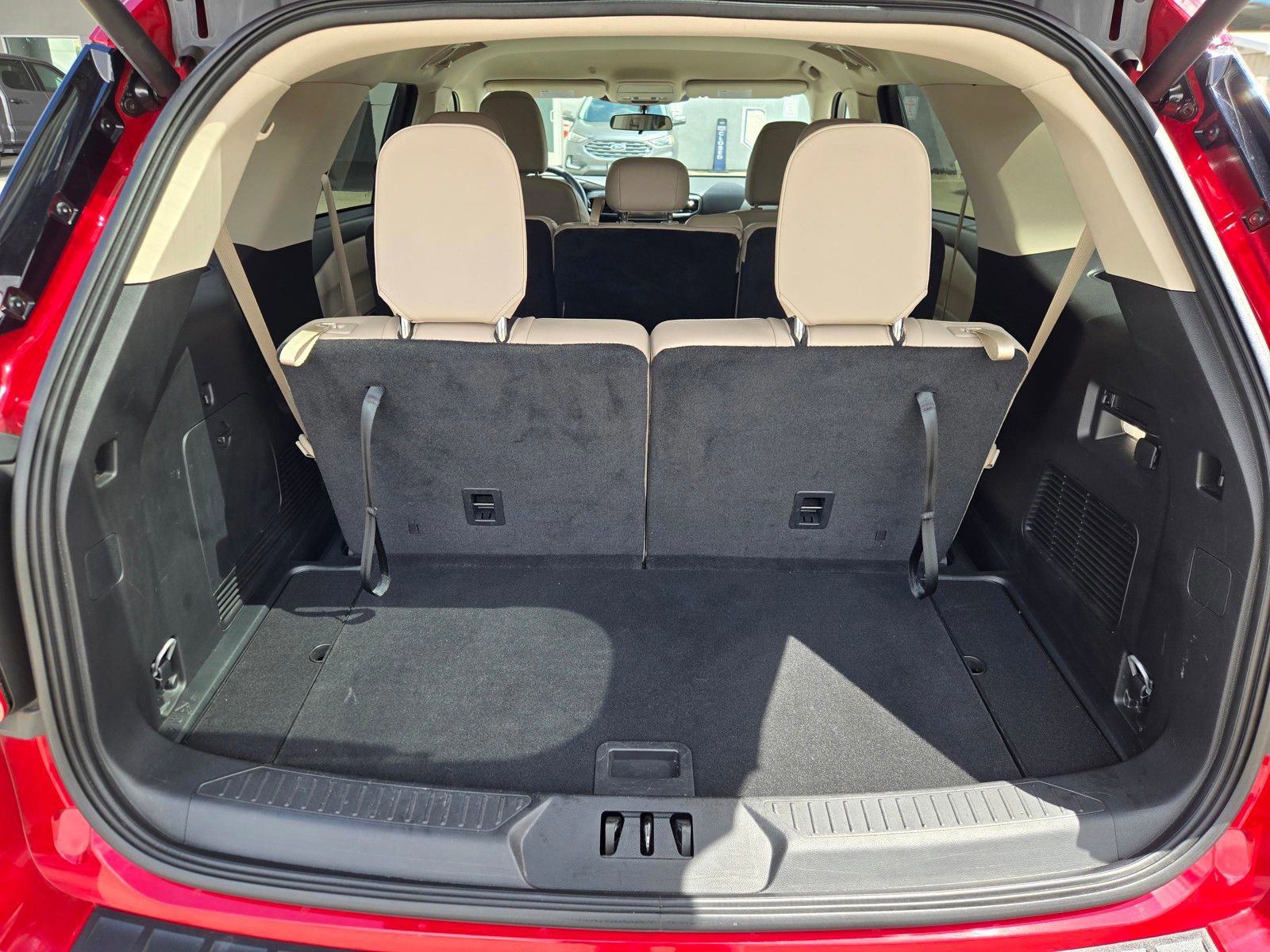 Certified 2024 Ford Explorer XLT w/ Equipment Group 202A AWD/4WD image 30