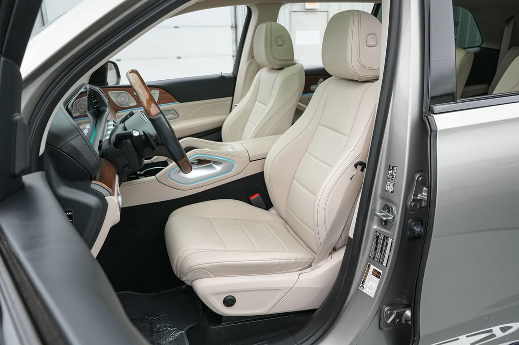Used 2022 Mercedes-Benz GLS 450 4MATIC image 13