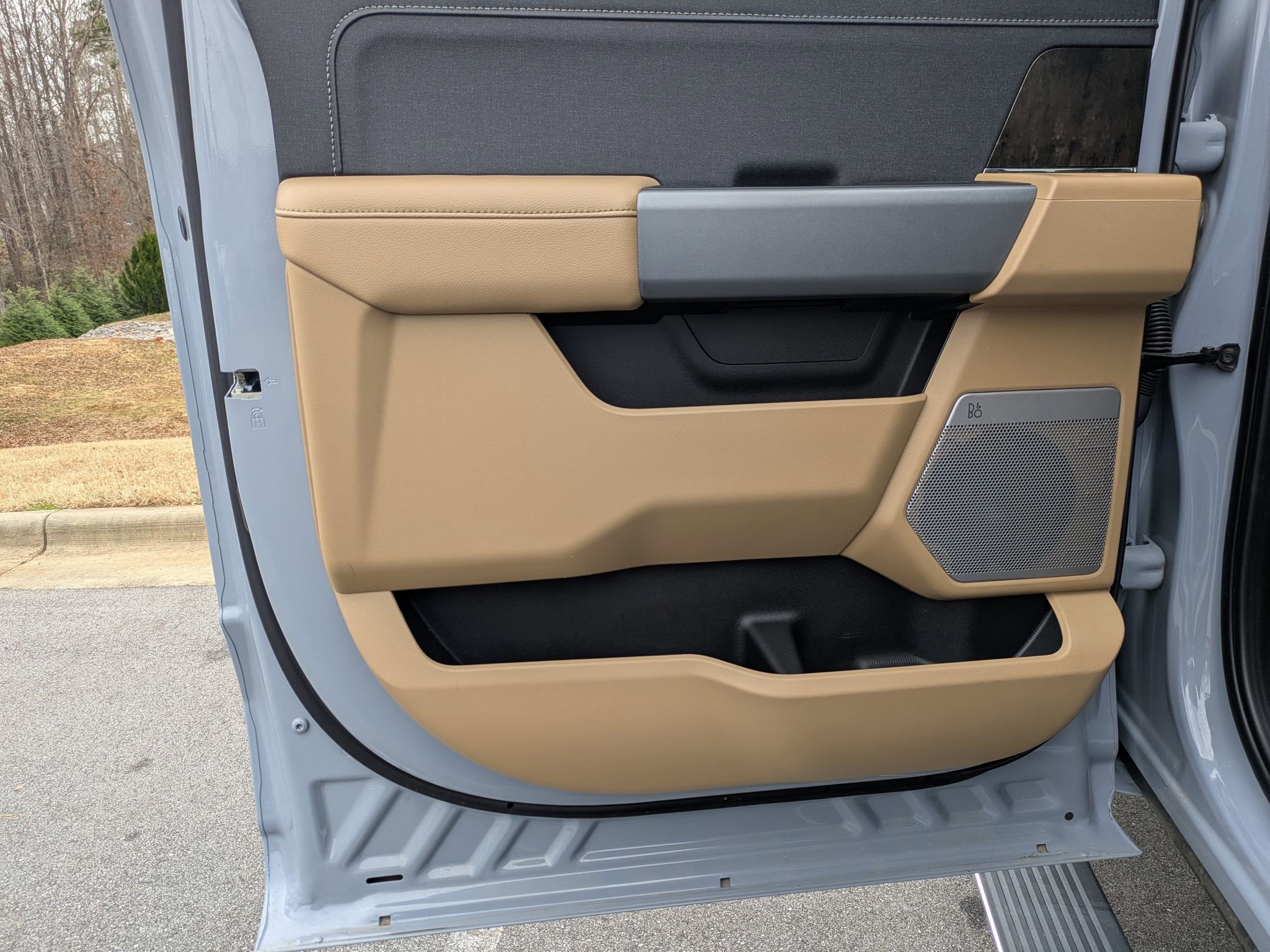 Certified 2024 Ford F350 Lariat w/ Chrome Package image 26