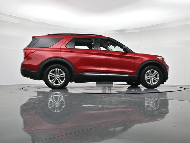 Certified 2023 Ford Explorer XLT RWD image 35