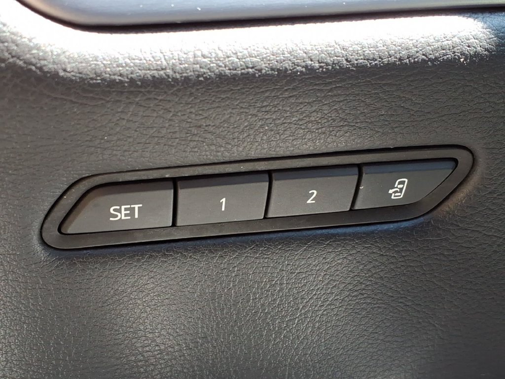 Used 2025 Cadillac XT5 Premium Luxury AWD/4WD image 20