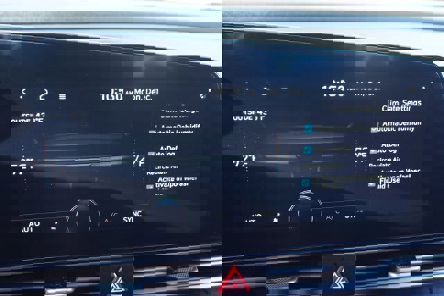 Used 2023 Hyundai Elantra Limited image 29