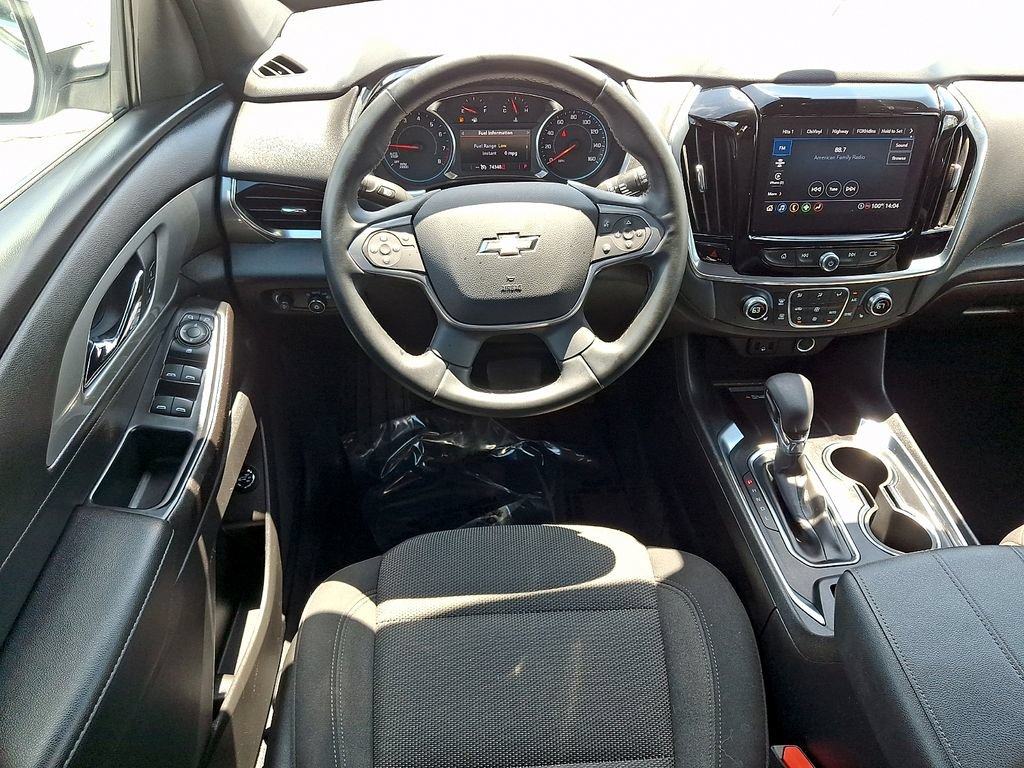 Used 2023 Chevrolet Traverse LT FWD image 11
