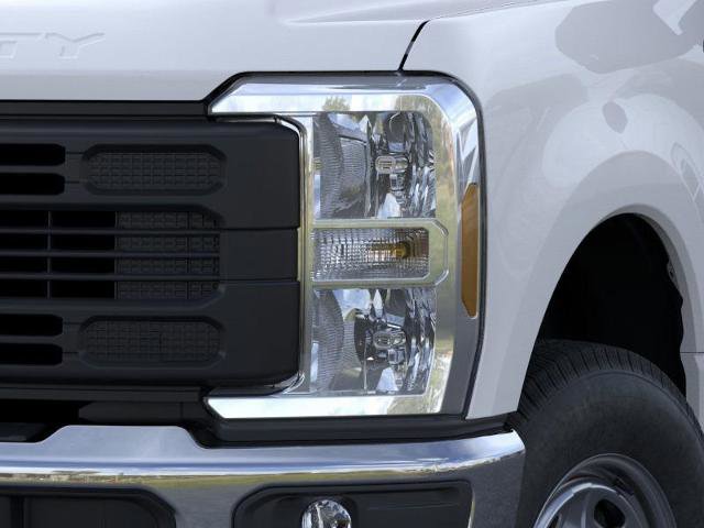 Certified 2024 Ford F250 XL w/ XL Chrome Package image 18