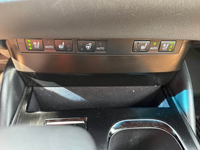 Used 2025 Lexus ES 300h w/ Premium Package FWD image 31
