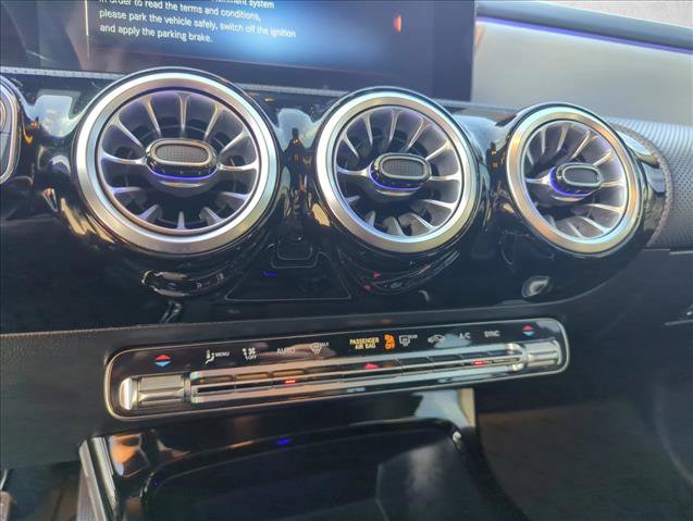 Used 2022 Mercedes-Benz CLA 250 4MATIC image 12