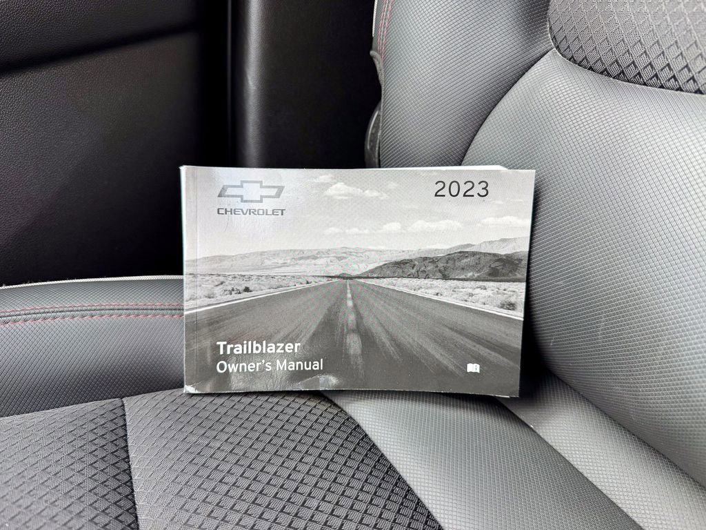 Used 2023 Chevrolet TrailBlazer RS w/ Convenience Package image 38