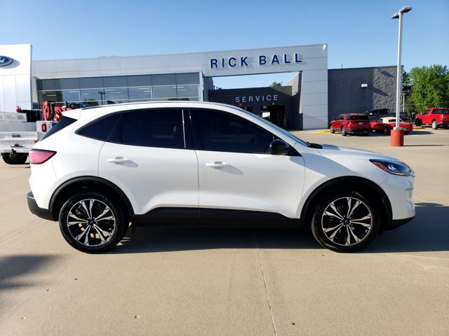 Certified 2022 Ford Escape SE w/ SE Sport Appearance Package AWD/4WD image 8