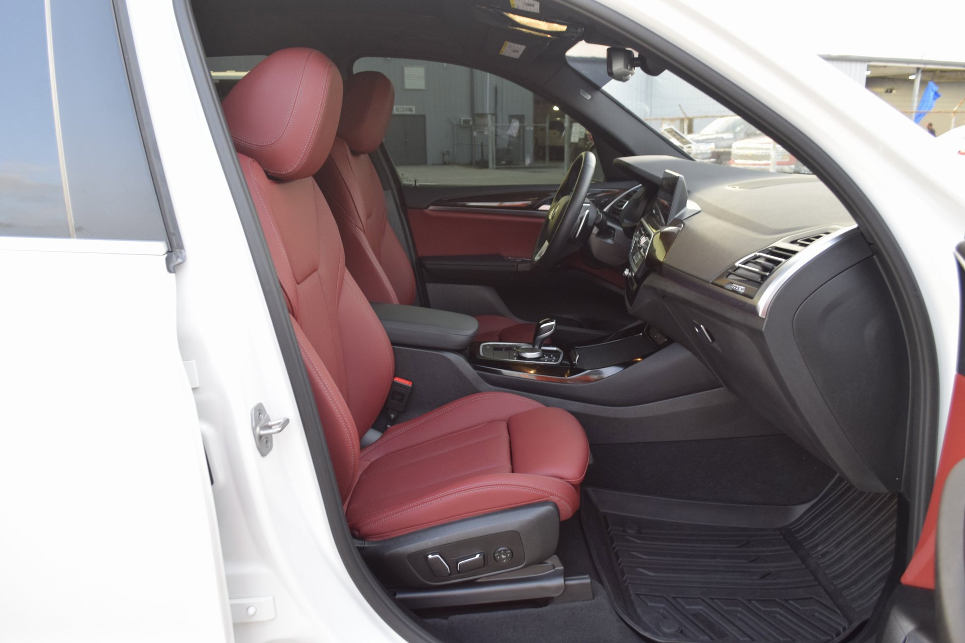 Used 2024 BMW X3 sDrive30i w/ Convenience Package image 24