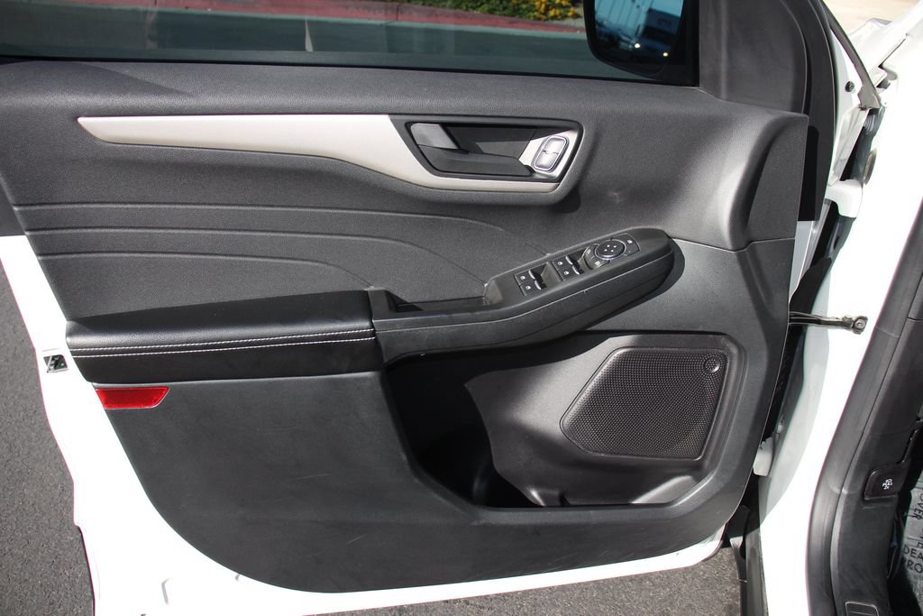 Certified 2022 Ford Escape SE w/ SE Sport Appearance Package FWD image 22