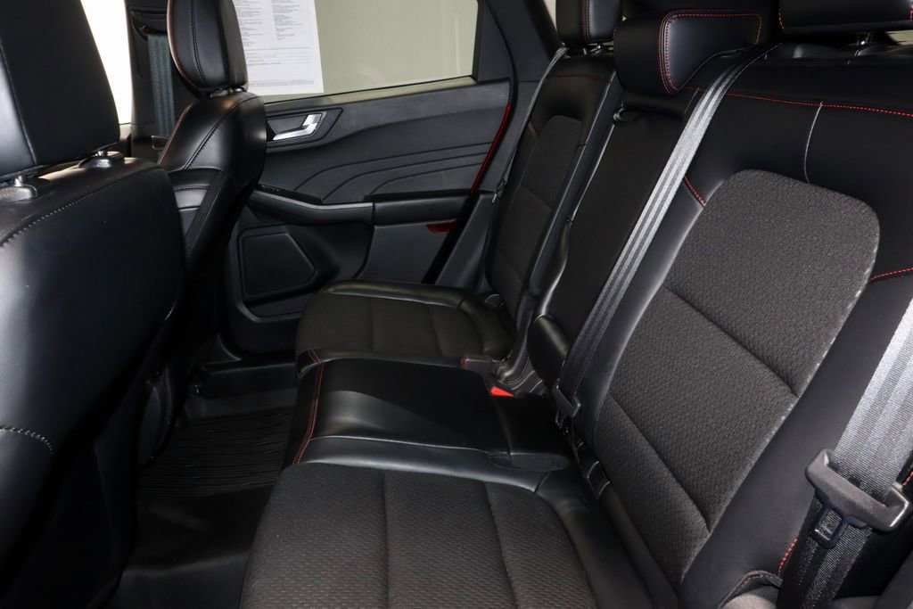 Certified 2025 Ford Escape ST-Line AWD/4WD image 21
