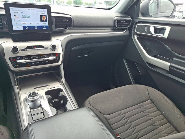 Certified 2020 Ford Explorer XLT w/ Comfort Package AWD/4WD image 16