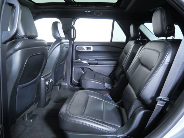 Certified 2020 Ford Explorer XLT w/ Equipment Group 202A AWD/4WD image 14