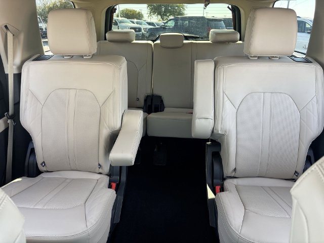 Certified 2024 Ford Expedition Platinum RWD image 15