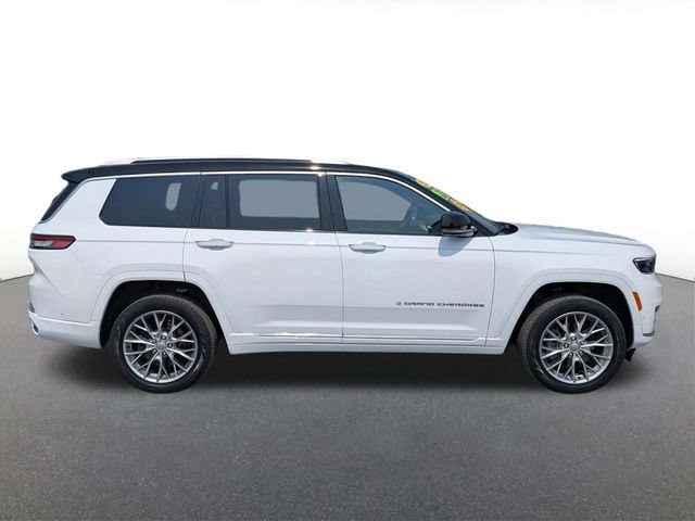Used 2023 Jeep Grand Cherokee L Summit w/ Luxury Tech Group V AWD/4WD image 2