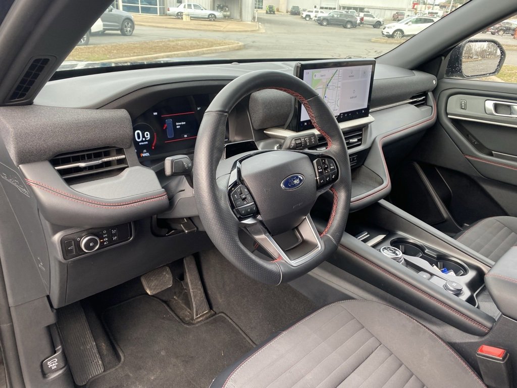 Certified 2025 Ford Explorer ST-Line image 12