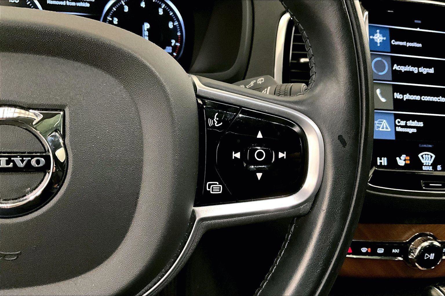 Used 2022 Volvo XC90 T6 Momentum w/ Advanced Package image 18