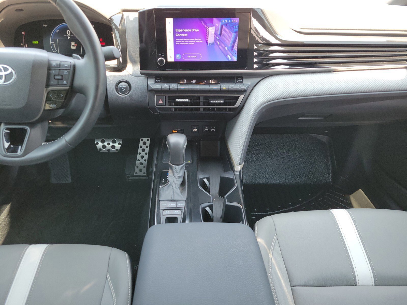 Used 2025 Toyota Camry SE image 15