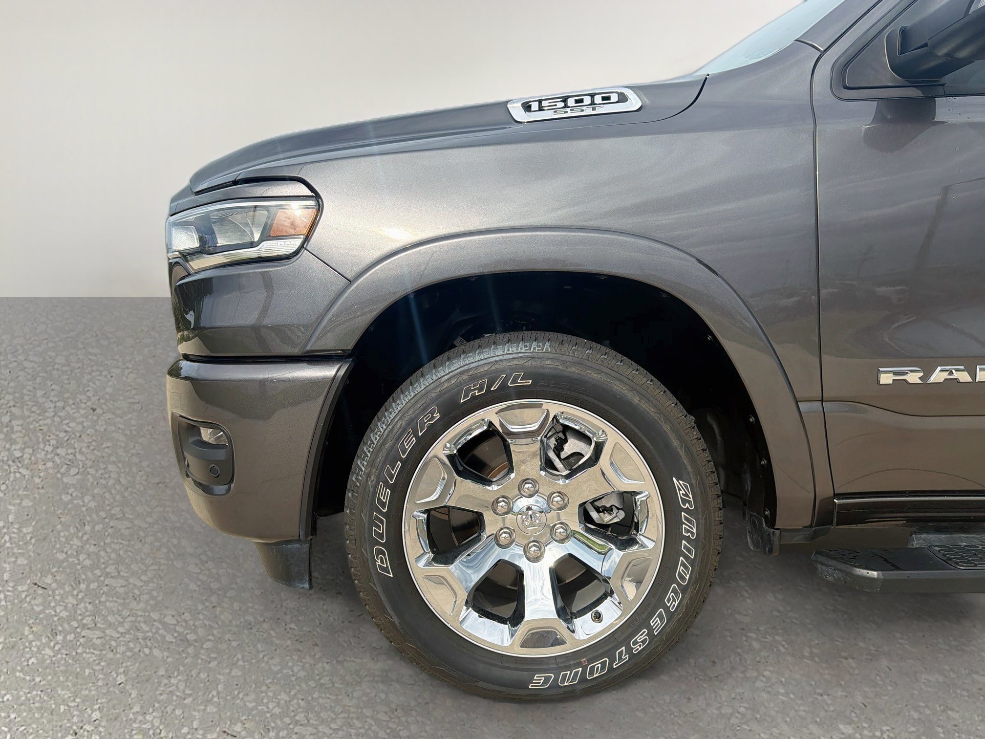 Used 2025 RAM 1500 Big Horn AWD/4WD image 4