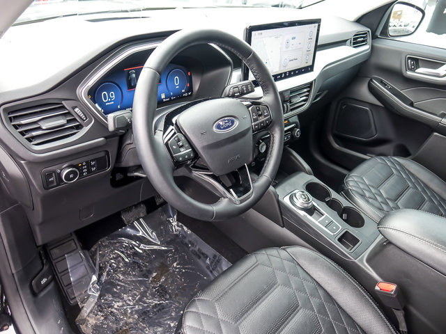 Certified 2024 Ford Escape Platinum w/ Premium Technology Package image 11