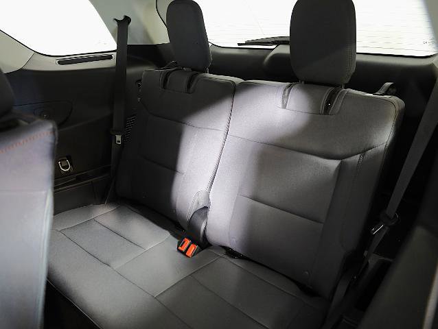 Certified 2025 Ford Explorer Active image 12