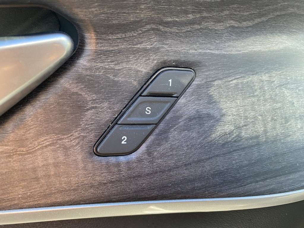 Used 2023 Jeep Grand Cherokee L Limited w/ Luxury Tech Group II image 14