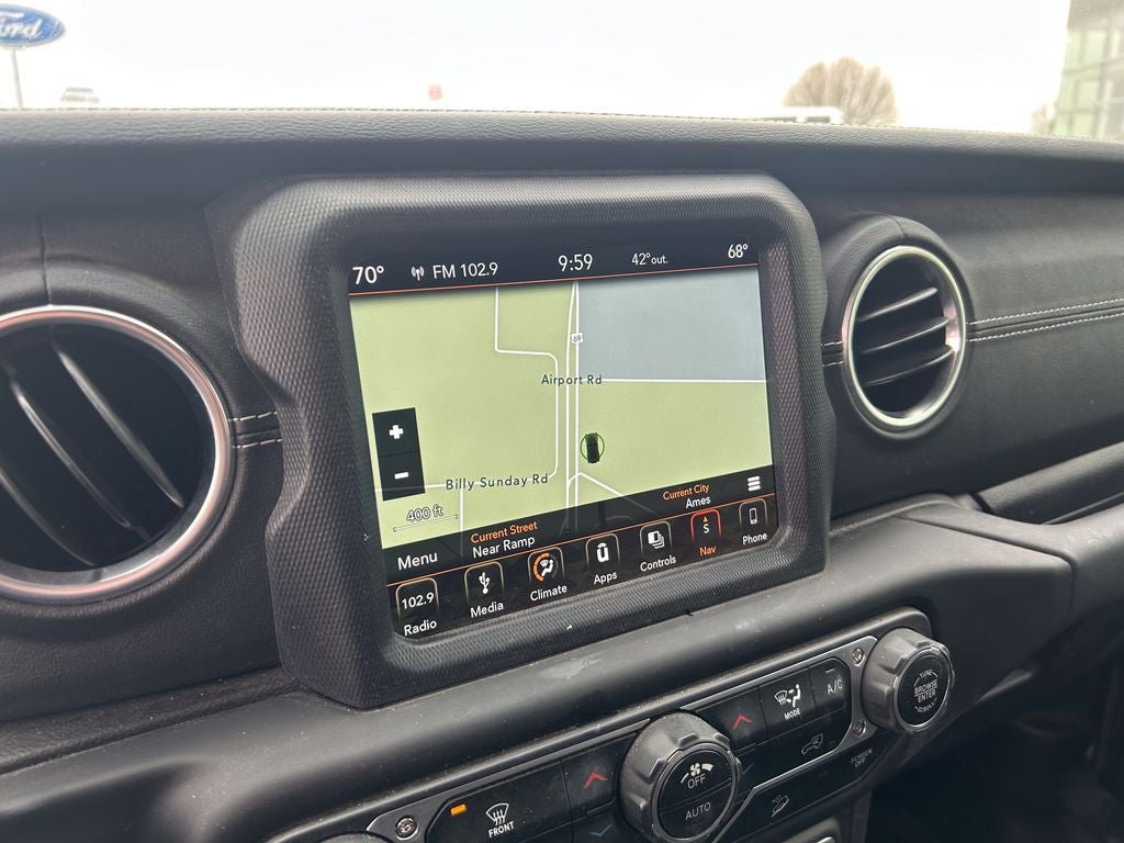 Used 2018 Jeep Wrangler Unlimited Sahara AWD/4WD image 18