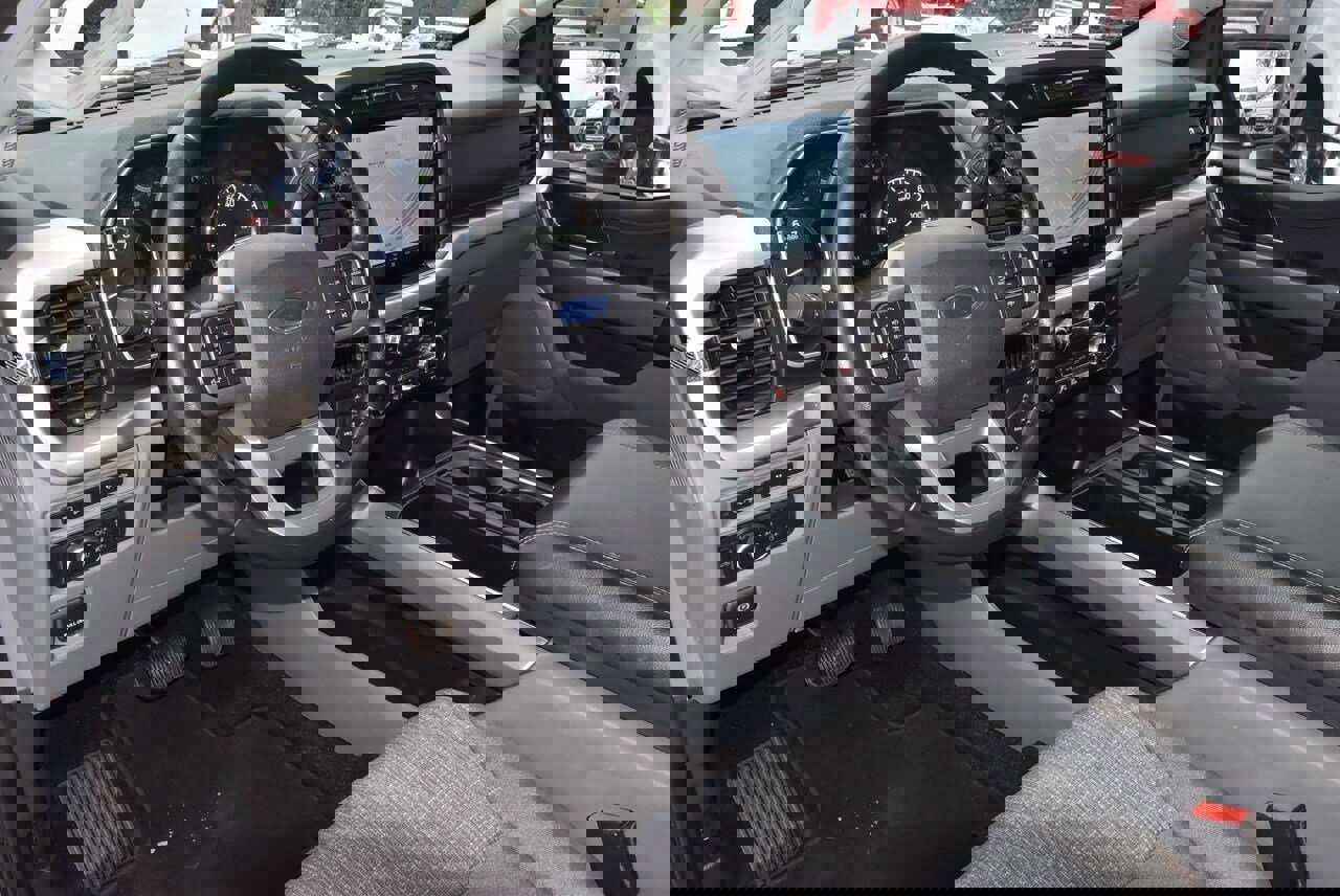 Certified 2021 Ford F150 XLT w/ Equipment Group 302A High image 32