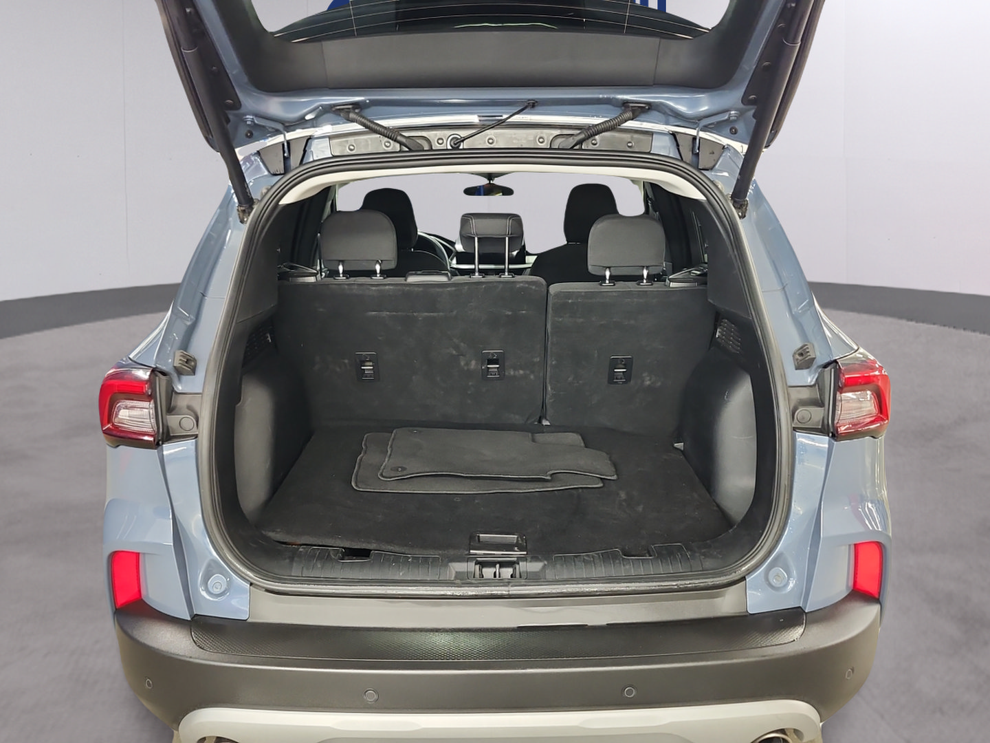 Certified 2025 Ford Escape Active w/ Tech Pack #1 AWD/4WD image 9