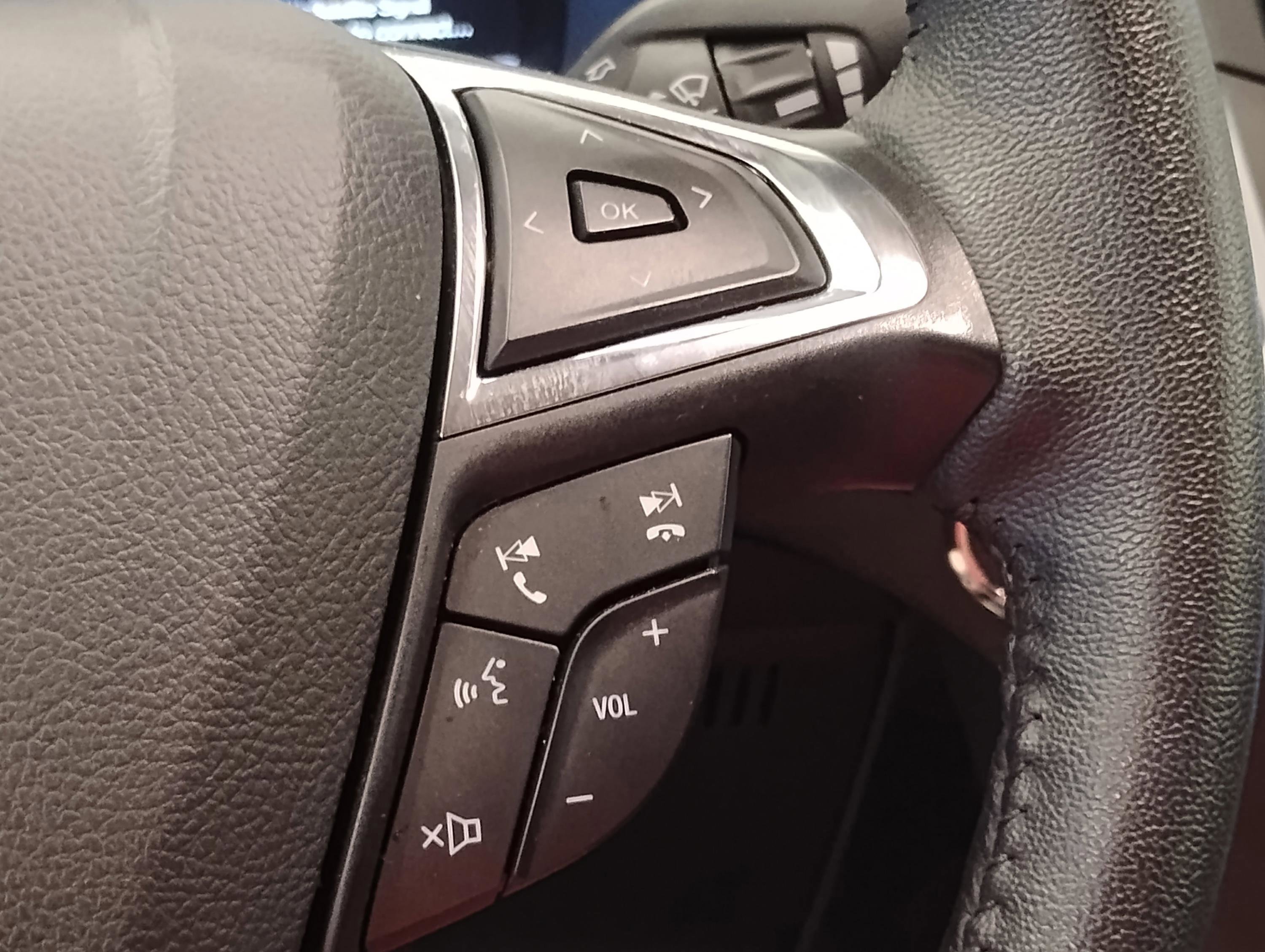 Certified 2024 Ford Edge SEL image 16